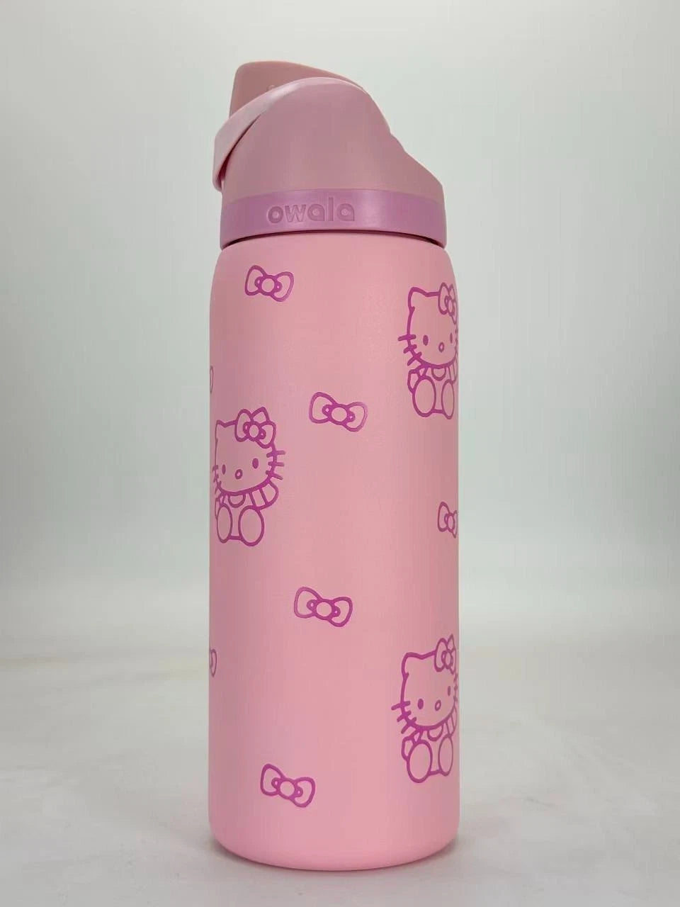 Owala x Hello Kitty 32 oz FreeSip Water Bottle – Pink Rose Quartz Limited Edition   M32oz-KTMGSY